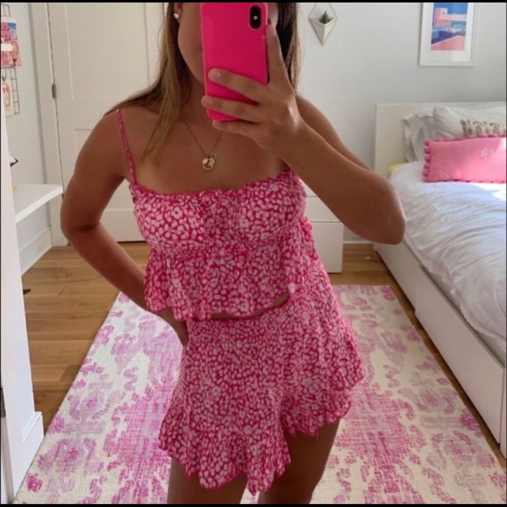 isabelles cabinet set